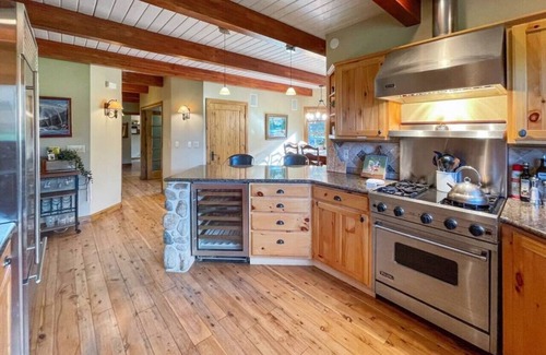 Tamarack Resort Cabin | Stunning Cabin on 27 Forested Acres- w/Hot Tub