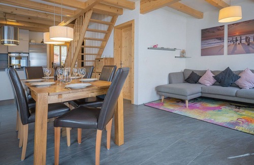 Chamoson House | Stunning private villa for 6 guests with WIFI, TV, terrace, pets allowed and parking