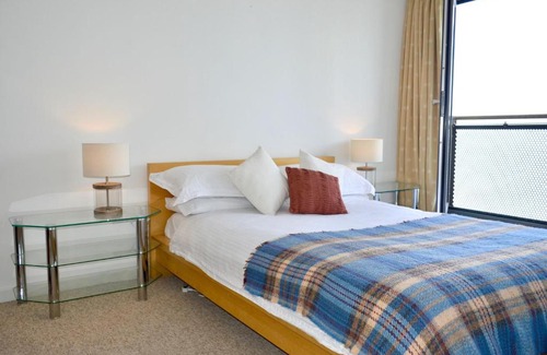 Newhaven Apartment | Stunning Coastal Apartment In Newhaven Harbour