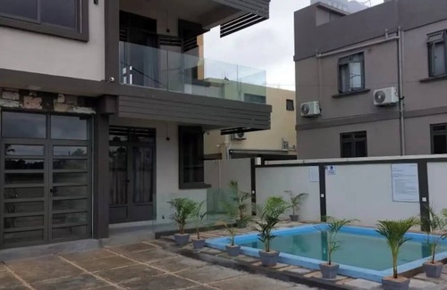 Flic-en-Flac Apartment | Stunning condominium with a pool!