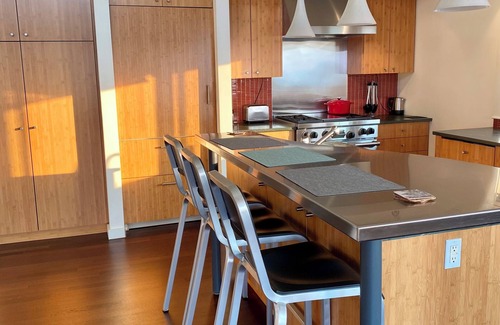 Gloucester House | Stunning, contemporary 2300 sq ft home with breathtaking views of Ipswich Bay