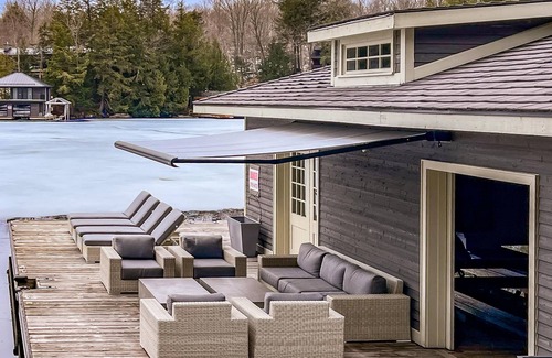 Muskoka Lakes Cottage | Stunning Cottage on Lake Joe! 6 bdrm,6 bath,2 slip boathouse! Water Toys Galore!
