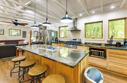Howard Cabin | Stunning Culloden Cabin with Deck & Creek View!