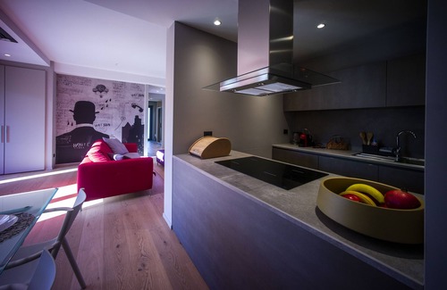 Frosinone Apartment | Stunning design apartment in villa, with all amenities, close to hundred.