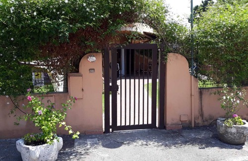 Formia Villa | STUNNING DETACHED VILLA WITH GARDEN IN PRESTIGIOUS RESIDENCE BY THE SEA