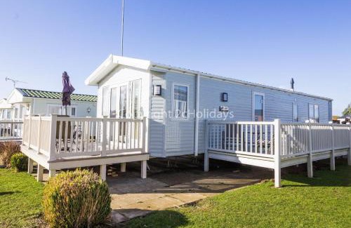 Hunstanton Cabin | Stunning Dog Friendly Caravan At Manor Park, Hunstanton In Norfolk Ref 23188K