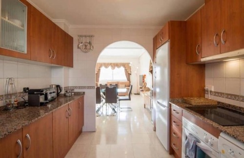 Quesada Villa | Stunning Family Villa Ciudad Quesada, Sleeps 14 Private Heated Pool & Jacuzzi