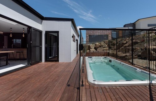 West Launceston Apartment | Stunning Four Bedroom Home With Wifi