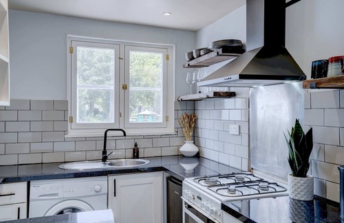Norwich Apartment | Stunning gem in ancient building/free parking