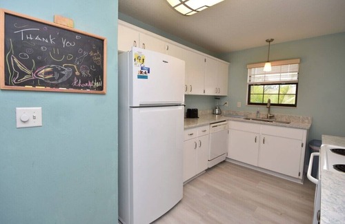 Palm Harbor House | Stunning Heated Pool Home in Palm Harbor