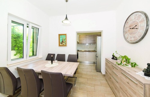 Kastel Kambelovac House | Stunning home in Kastel Kambelovac