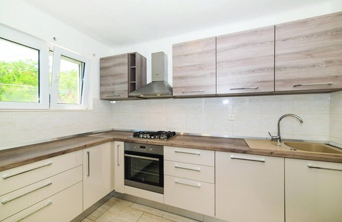 Kastel Kambelovac House | Stunning home in Kastel Kambelovac