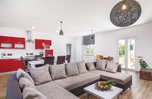 Bale House | Stunning home in Bale