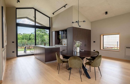 Bale House | Stunning home in Bale