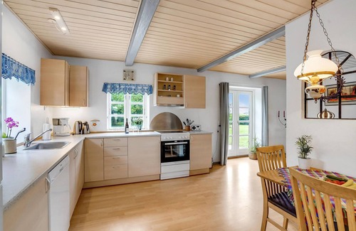 Bandholm House | Stunning home in Bandholm with kitchen