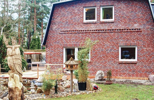Mueggelheim House | Stunning Home in Berlin With 4 Bedrooms, Sauna and Wifi