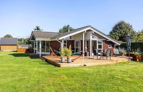 Hvidbjerg Strand House | Stunning home in Børkop with sauna