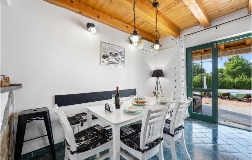 Bristane House | Stunning Home In Drinovci With Sauna