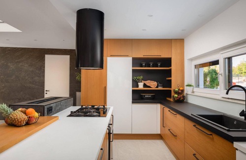 Sibenik House | Stunning home in Dubrava with sauna