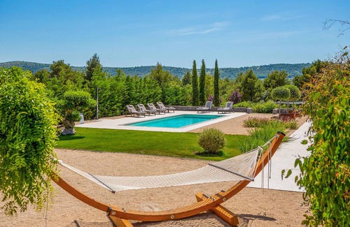 Sibenik House | Stunning home in Dubrava with sauna