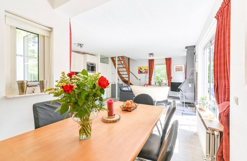 Exloo House | Stunning home in Exloo with WiFi
