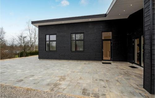Farvang House | Stunning Home In Fårvang With Wifi