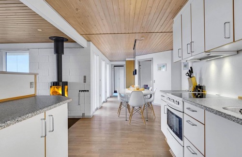 Bøjden House | Stunning home in Faaborg with kitchen