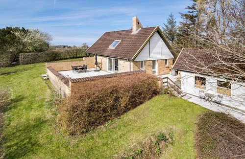Faarevejle House | Stunning home in Fårevejle with kitchen