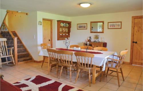 Saint-Pierre-sur-Orthe House | Stunning Home In Saint-Pierre-Sur-Orth