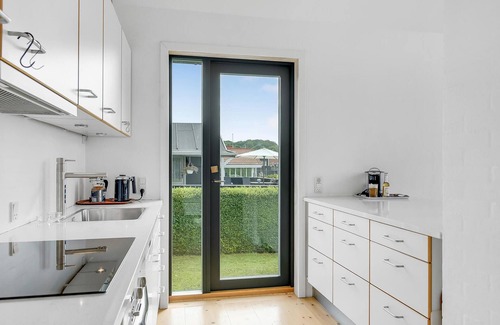 Kelstrup Strand House | Stunning home in Haderslev with WiFi