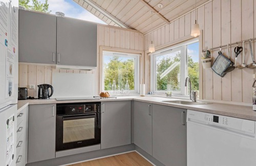 Kelstrup Strand House | Stunning home in Haderslev with WiFi