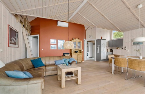Kelstrup Strand House | Stunning home in Haderslev with WiFi