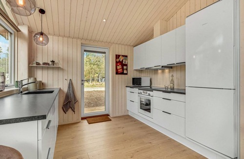 Henne House | Stunning home in Henne with kitchen