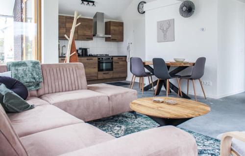 IJhorst House | Stunning Home In Ijhorst With Wifi