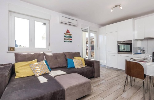 Sarsoni House | Stunning home in Kastav with WiFi