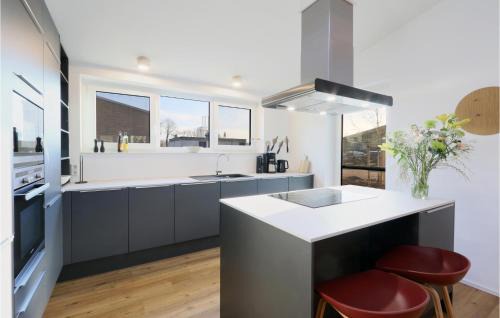 Lembruch House | Stunning Home In Lembruchdümmer See