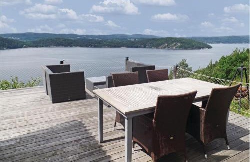 Frogn House | Stunning Home In Nordre Frogn With Wifi