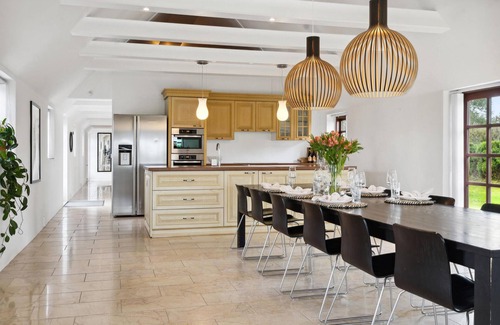 Hasmark Strand House | Stunning home in Otterup with kitchen