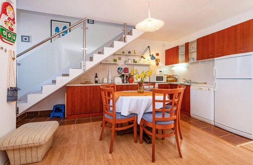 Rovanjska House | Stunning home in Rovanjska with WiFi