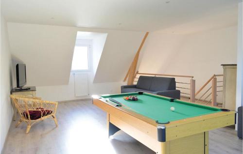 Saint-Denoeux House | Stunning Home In Saint-Denoeux