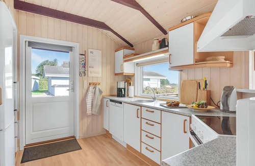 Grønninghoved Strand House | Stunning home in Sjølund with kitchen