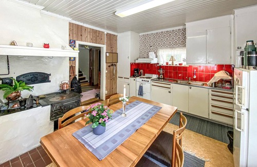 Syssleback House | Stunning home in Sysslebäck with WiFi