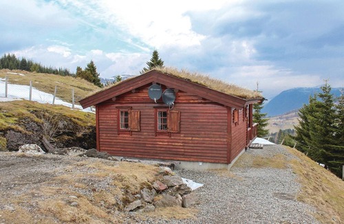 Vik House | Stunning home in Vik I Sogn with WiFi