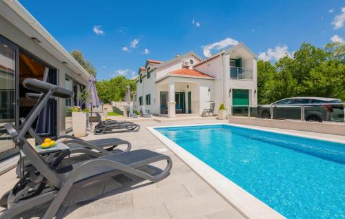 Zagvozd House | Stunning Home In Zagvozd