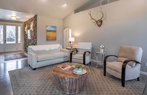 Montrose House | Stunning Home w/ Hot Tub Near Black Canyon NP