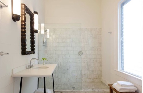 Historic Seaport Hotel | Stunning Key West Stay Perfect for a Romantic Escape! Pool, Free Breakfast