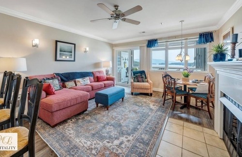 Huddleston Resort | Stunning lake view Mariners Landing The Pointe