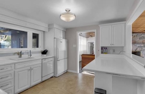 Oro-Medonte House | Stunning Lake View & Waterfront - 4BR Cottage - 25 min to Ski Resorts
