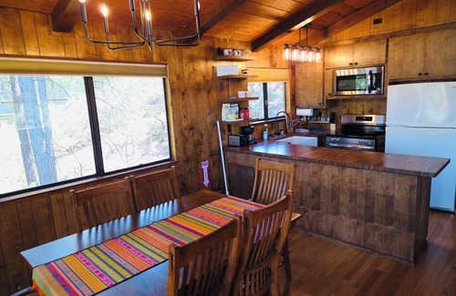 Groveland Cabin | Stunning Lakeview Yosemite Cabin El Capitan Paradise w/Panaromic Suna & Hot Spa