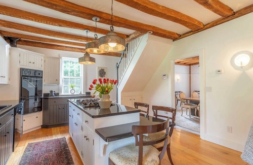 Bantam House | Stunning Litchfield home 1 1/2 hours from NYC in idyllic setting, 3 bedrooms